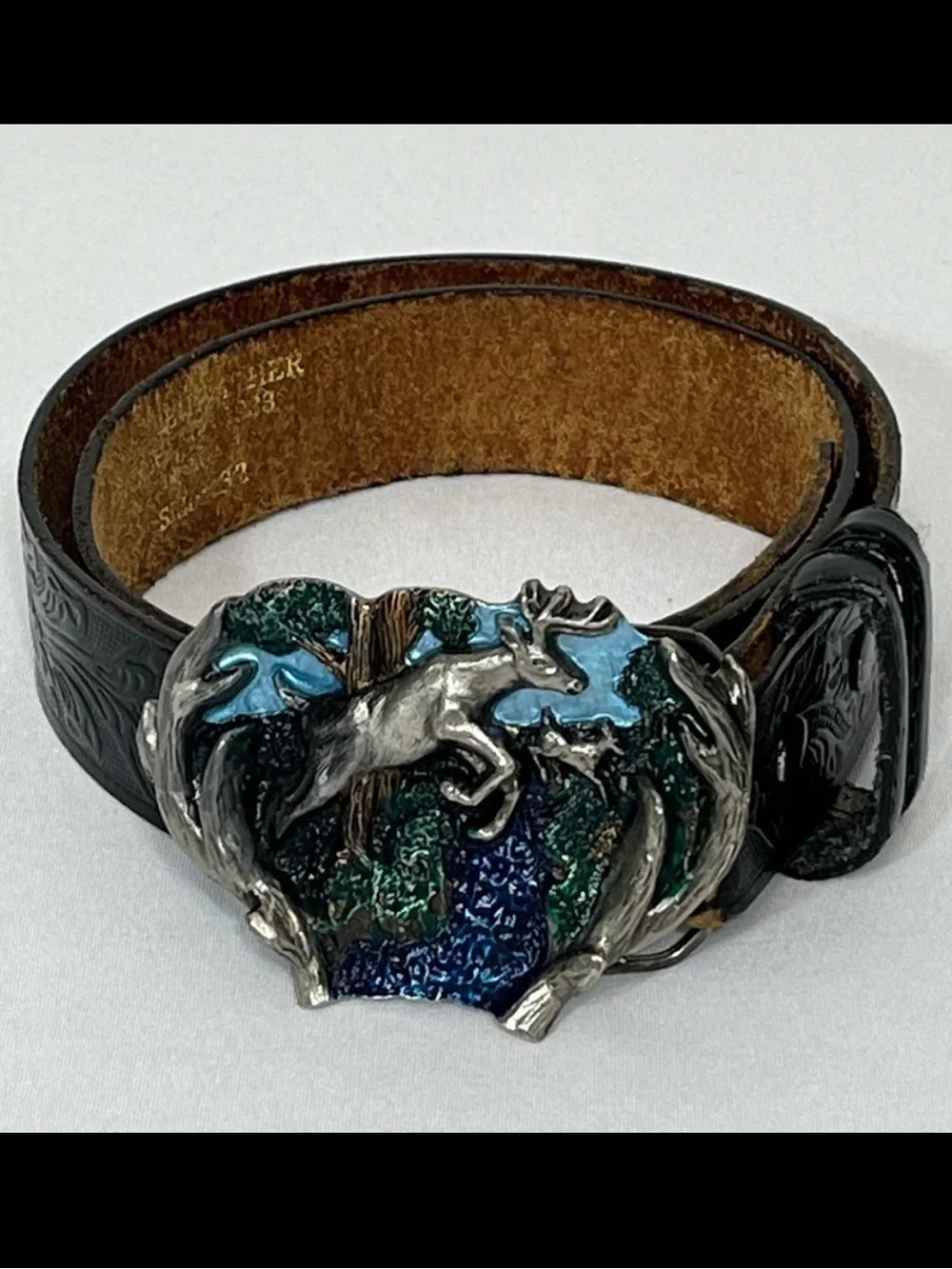 Leaping Buck & Doe Belt 32 Tooled Leather USA Vintage 80s